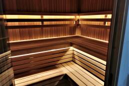 Modulinių pirčių gamyba vidaus pirtis su led apšvietimu.