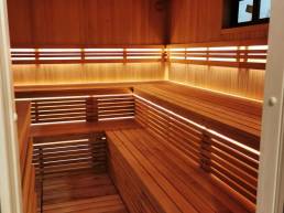 Modulinis namelis su pirtimi ir led apšvietimais.
